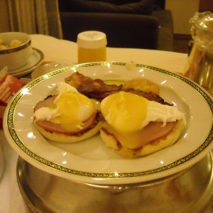 Eggs Benedict - Room service breakfast!!!!