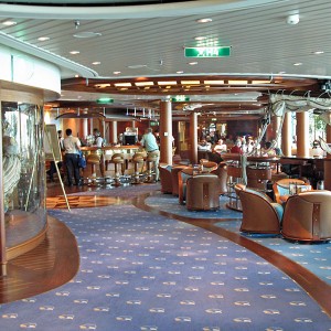 Jewel of the Seas, Schooner bar