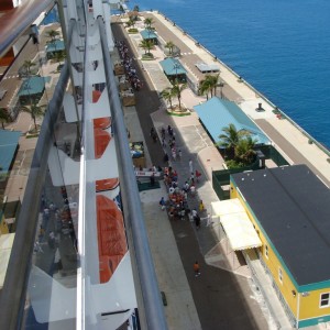 Nassau - Lining up to get back onboard