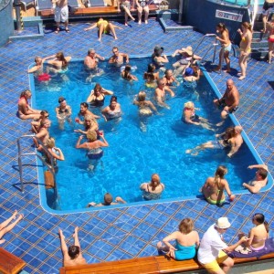 Liner Lido Pool - Deck 9 Aft