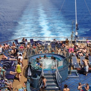 Liner Lido Pool - Deck 9 Aft