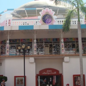 Oranjestad, Aruba shops