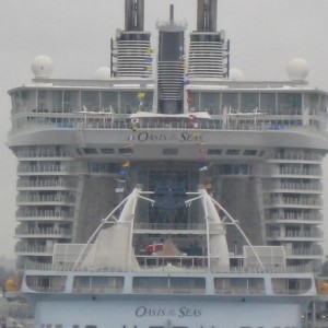 002  Stern of Oasis of the Seas