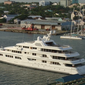 Yacht "Ebony Shine"