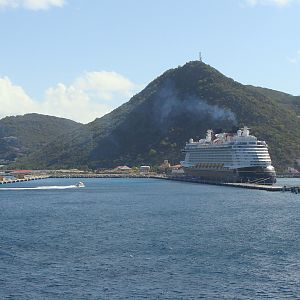 Disney Fantasy docked in Phillipsburg