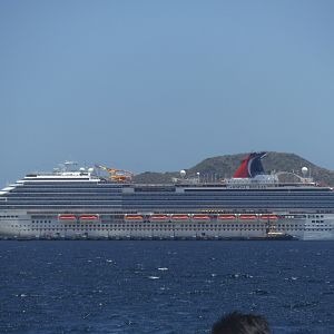 Carnival Breeze