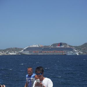 Carnival Breeze