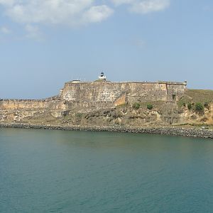 Sailing past El Morro