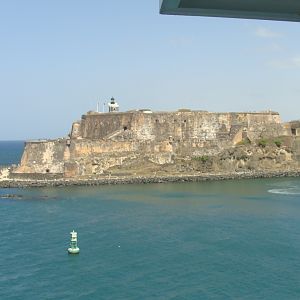 Sailing past El Morro