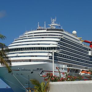 Carnival Breeze