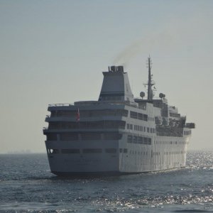 CRUISE SHIPS  (64).jpg