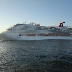 CRUISE SHIPS  (84).jpg