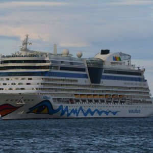 CRUISE SHIPS  (160).jpg