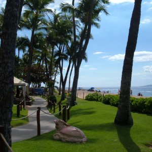 Walkway behind Ka'anapali