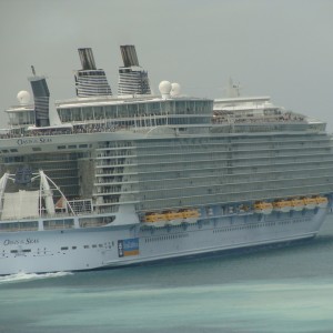 Oasis leaving Nassau