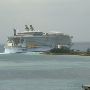 Oasis leaving Nassau