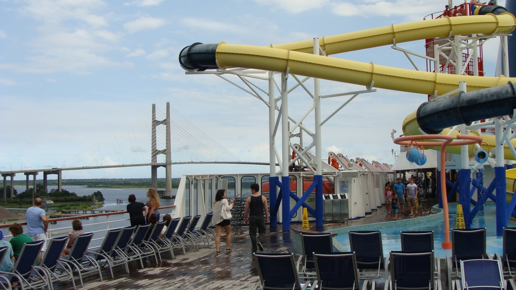 Approaching the Dames Point bridge