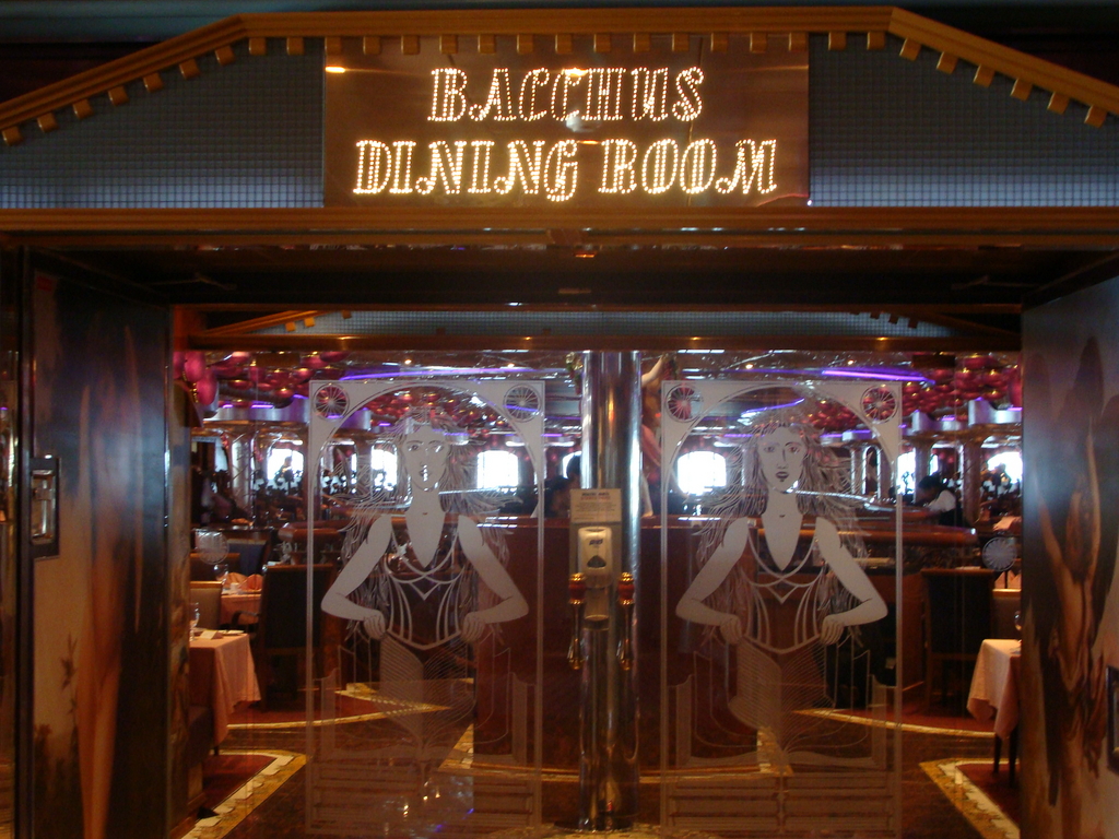 Bacchus Dining room (deck 3 aft)