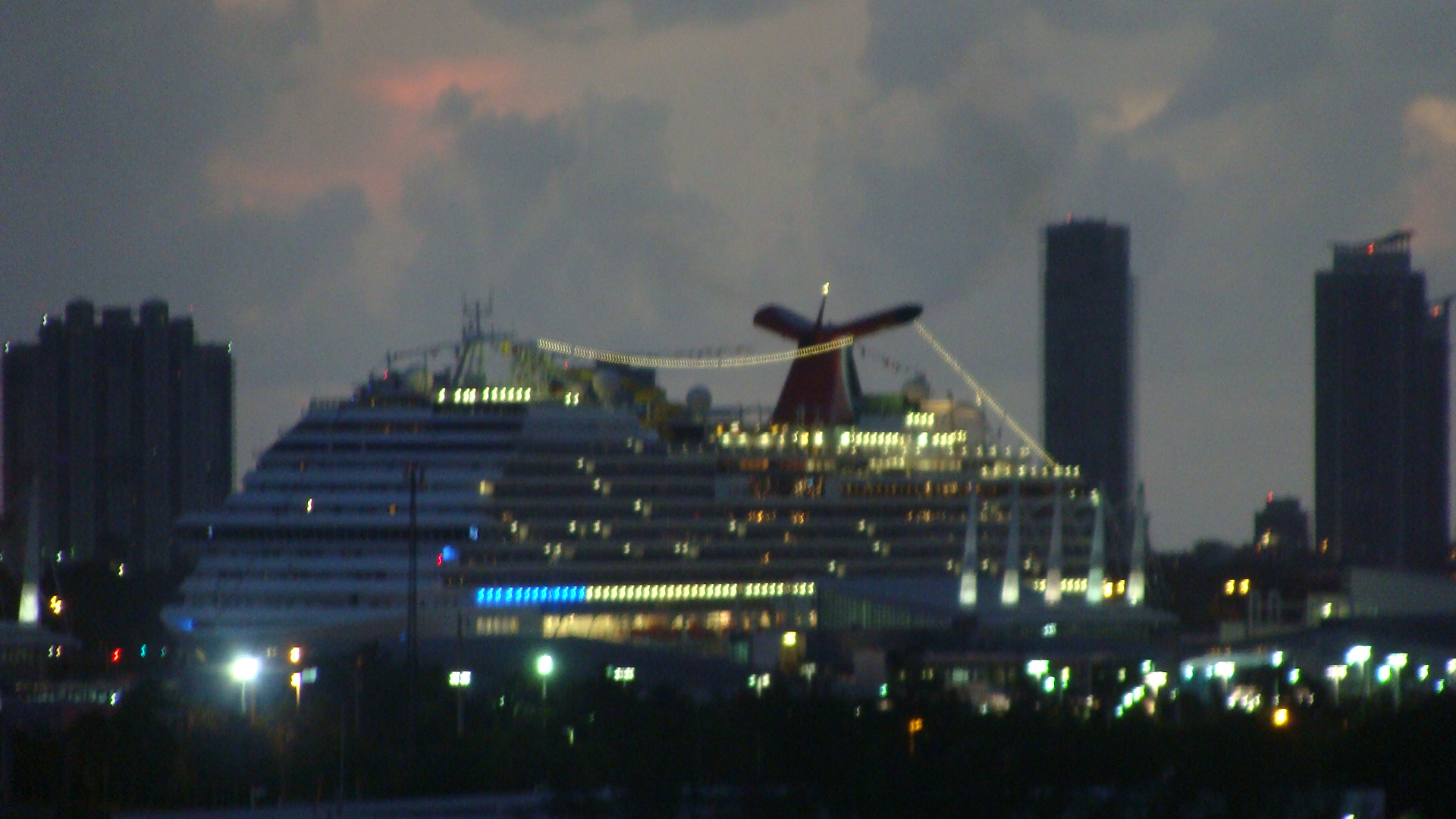 Carnival Breeze arrives back in Miami