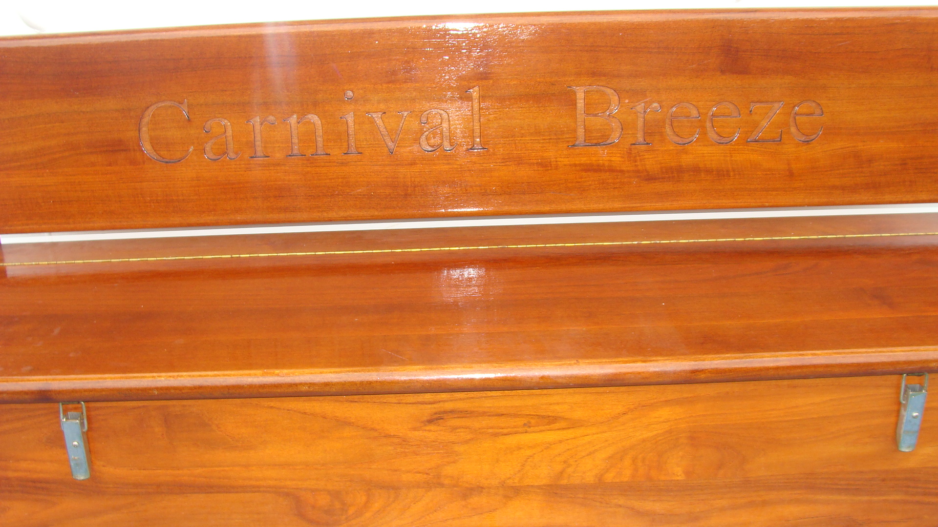 Carnival Breeze bench