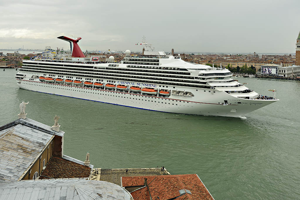 Carnival Sunshine