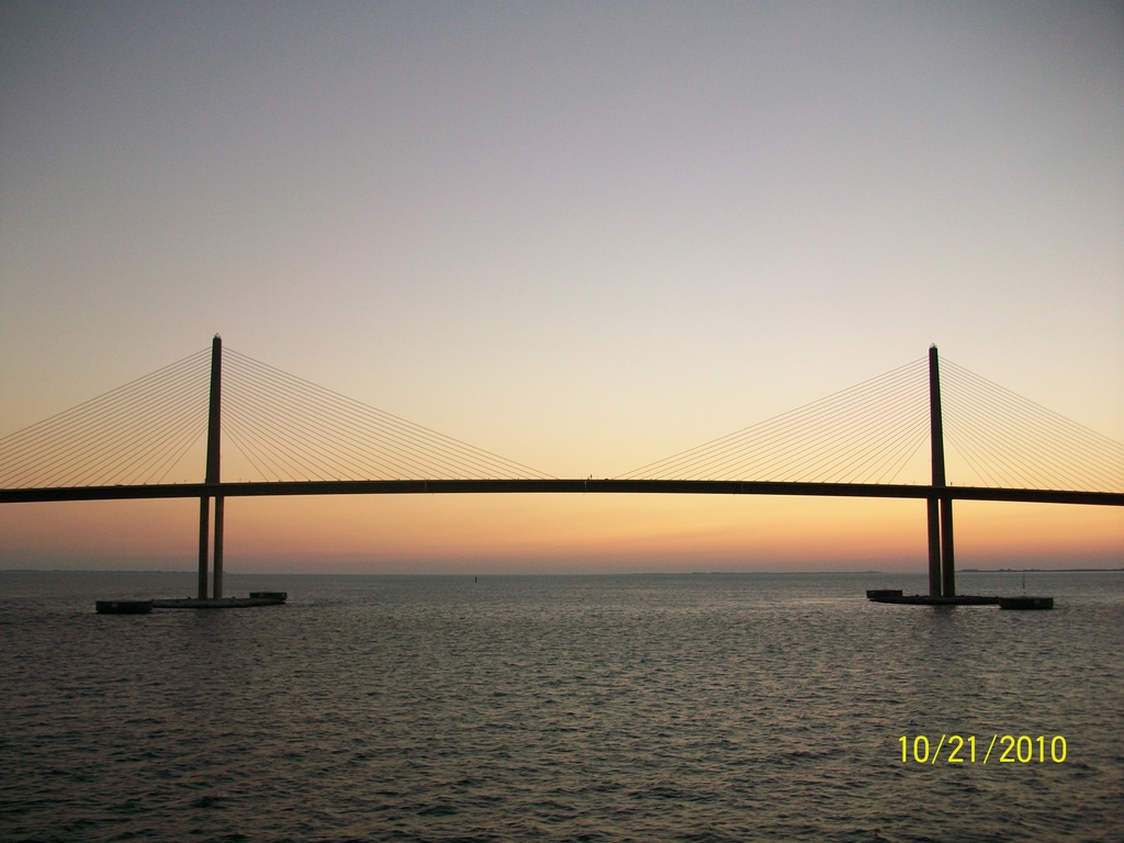 Channel_bridge_at_Tampa