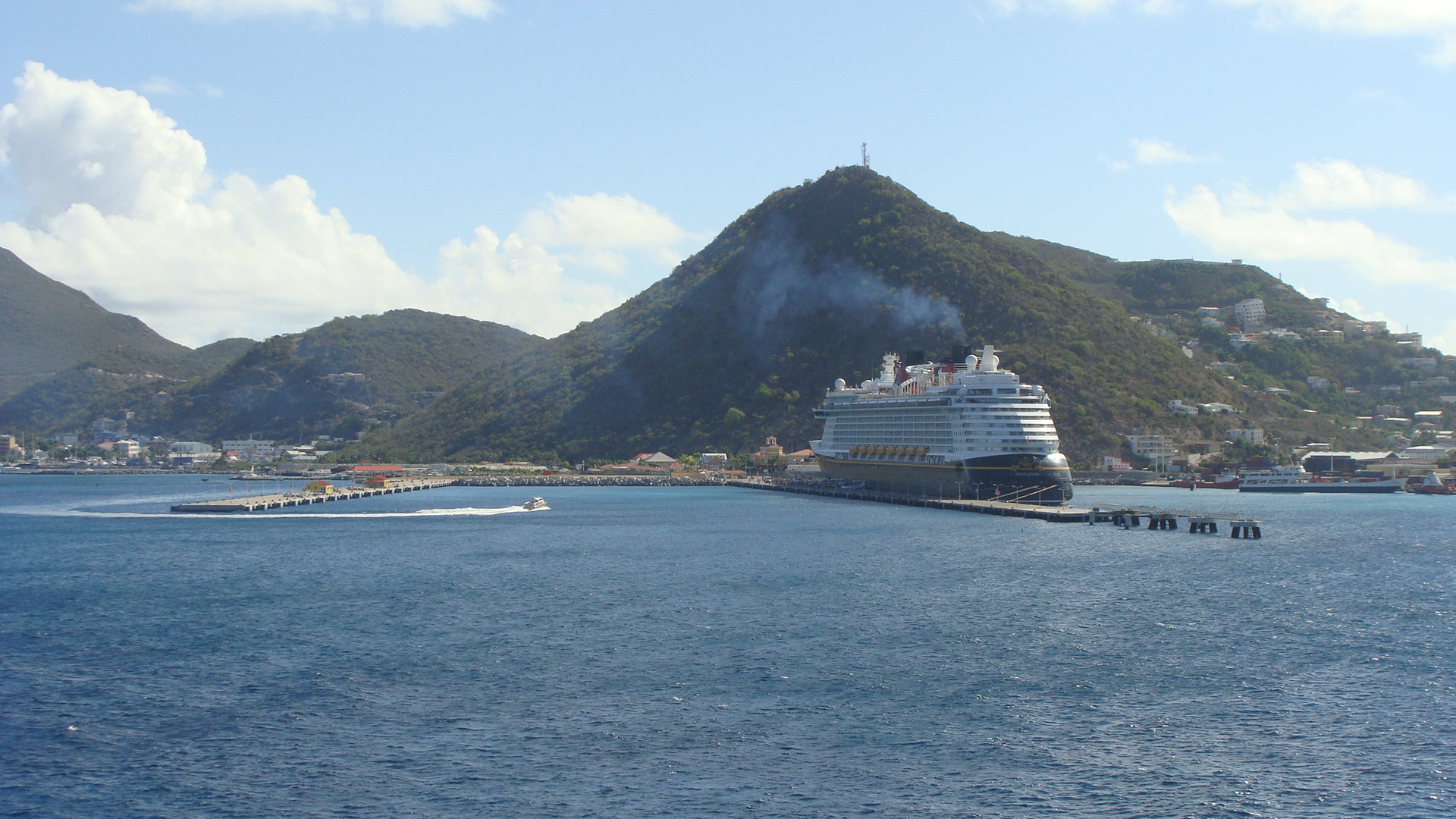 Disney Fantasy docked in Phillipsburg