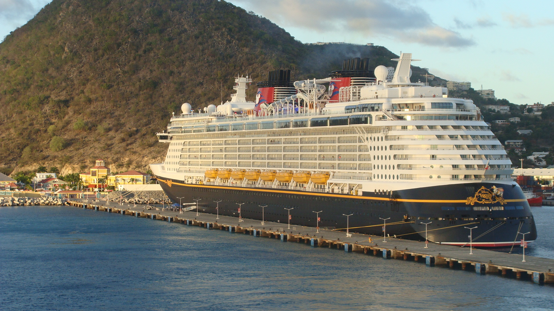 Disney Fantasy in St. Maarten