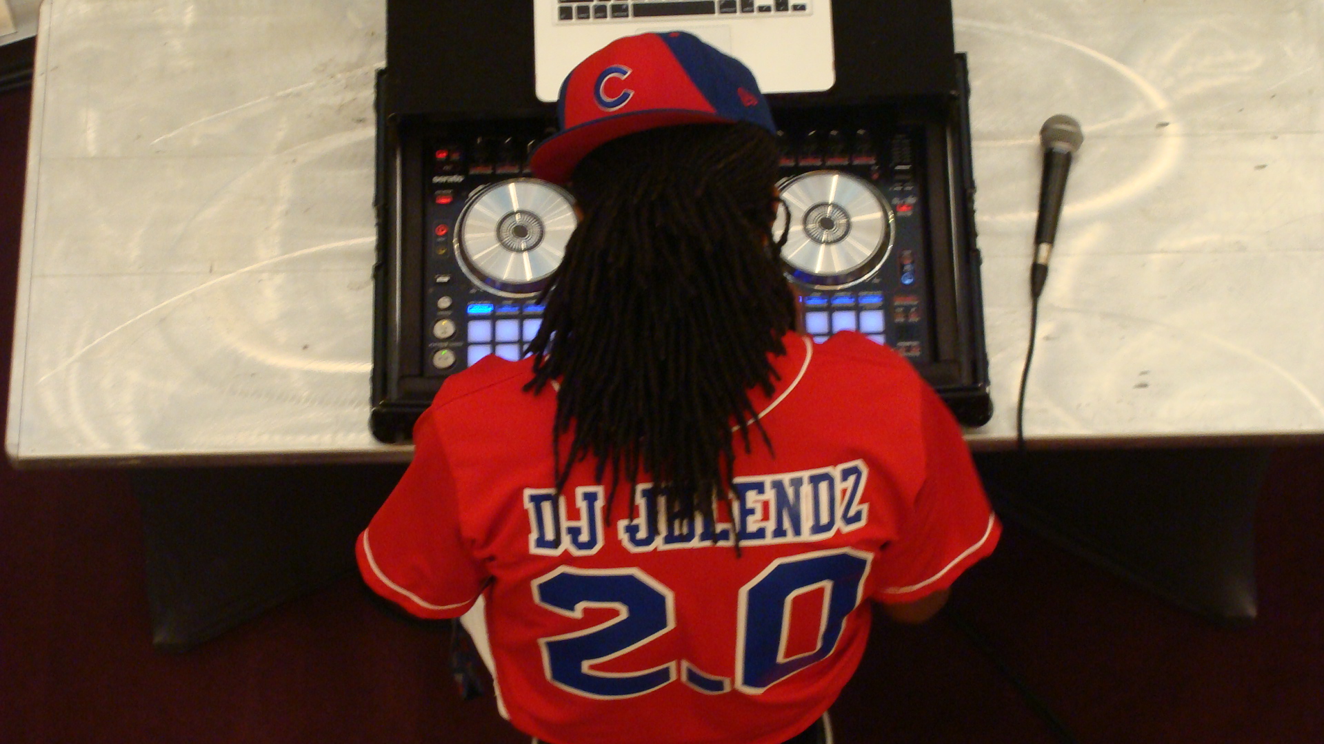 DJ JBlendz Spins tunes in the Atrium