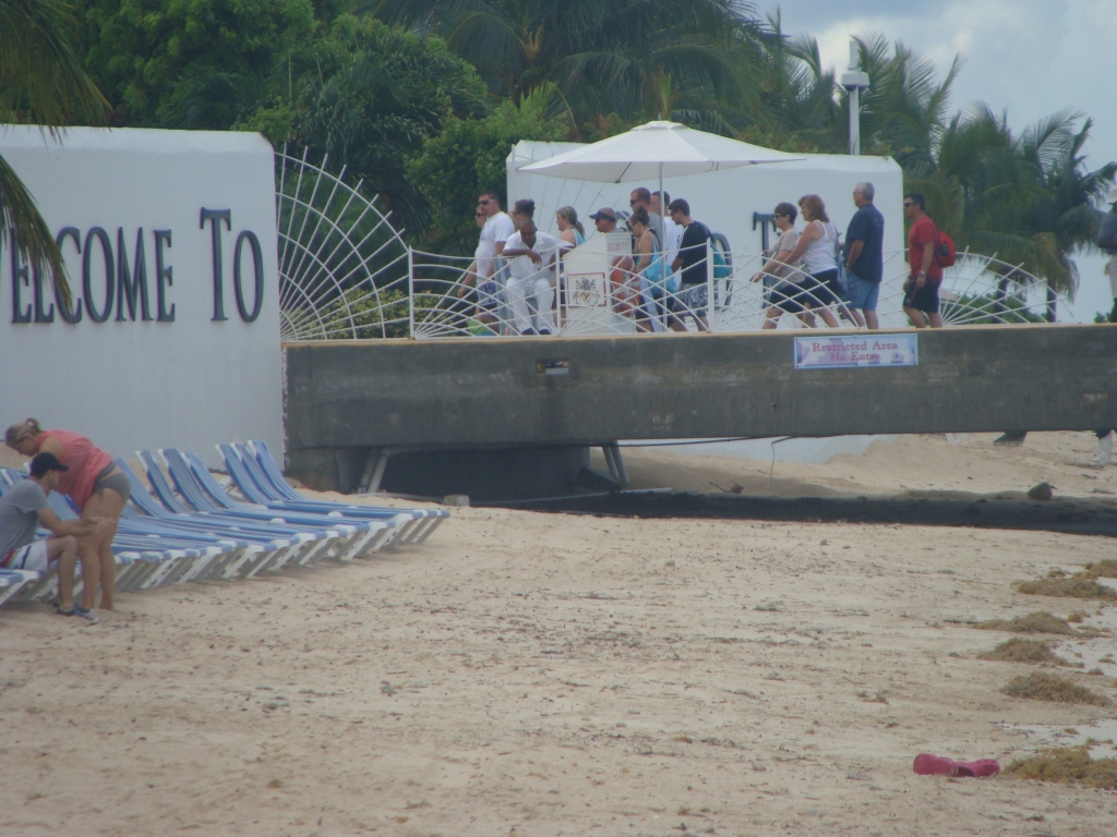 Grand Turk - Entrance