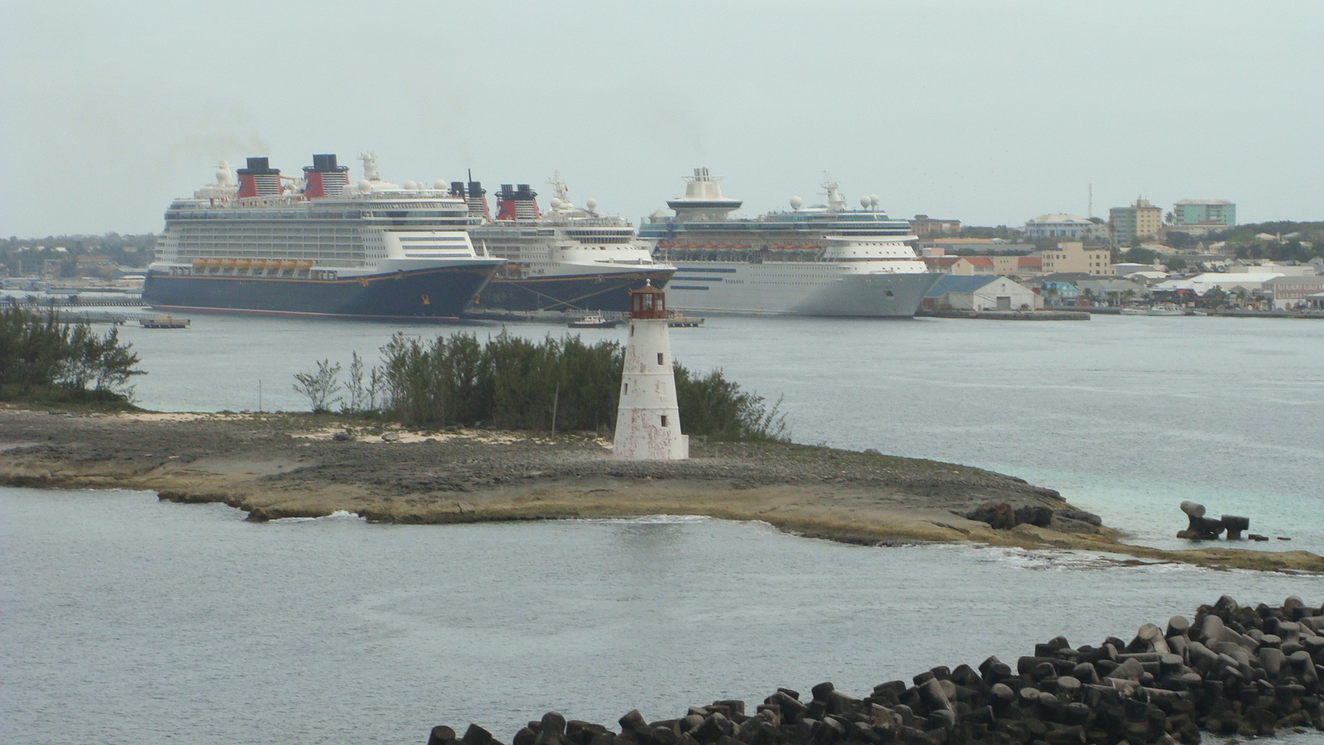 Leaving Nassau harbor