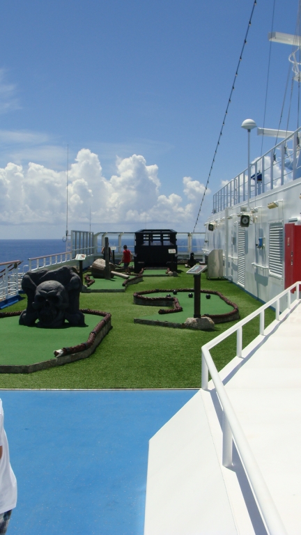 Mini Golf - Deck 14 Fwd.