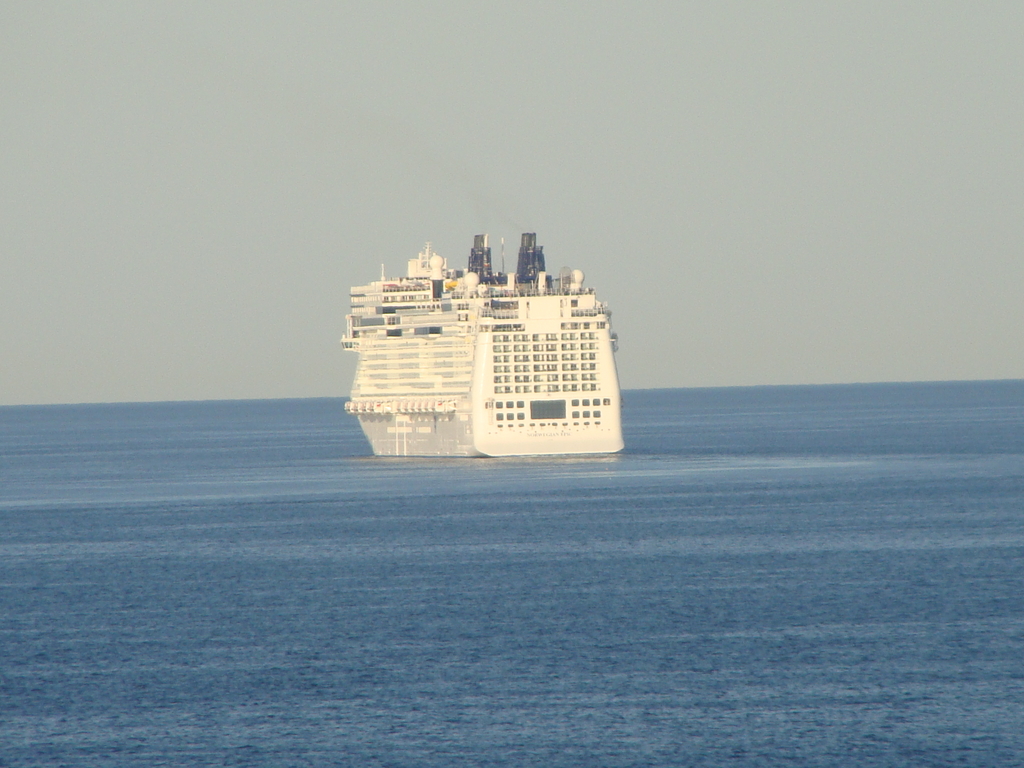 Norwegian Epic heads out to sea