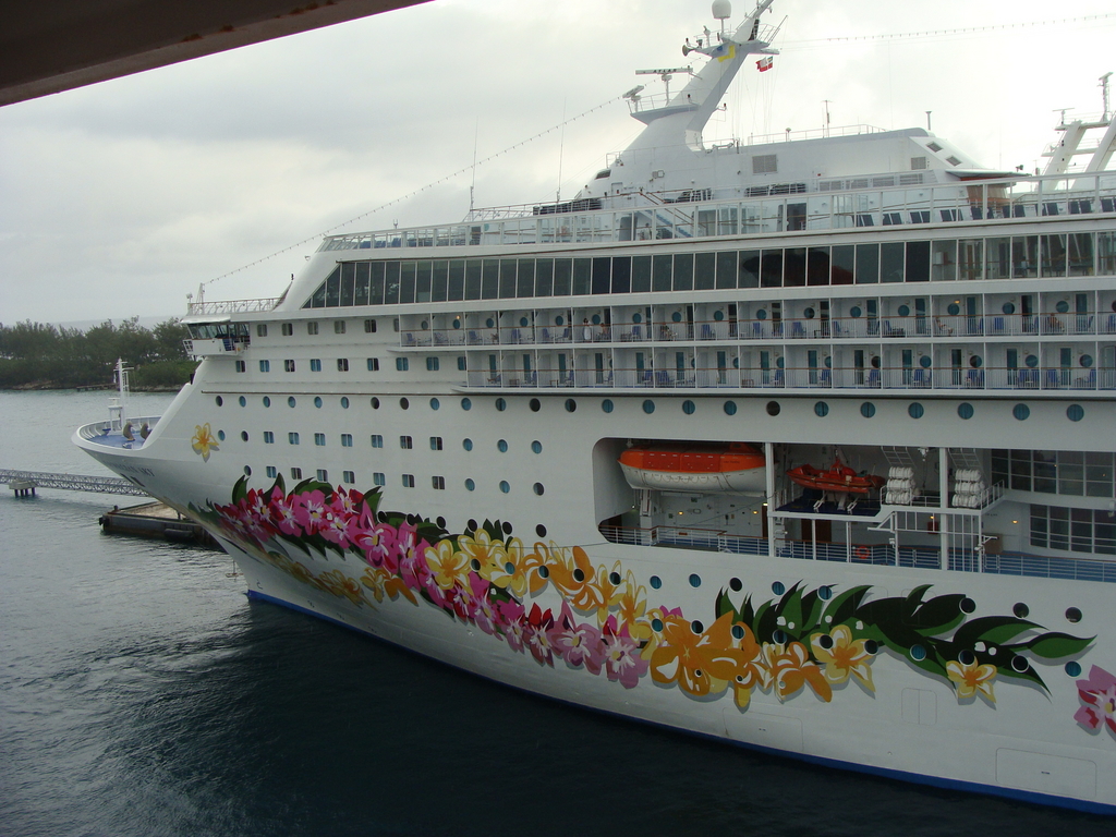 Norwegian Sky arrives in Nassau