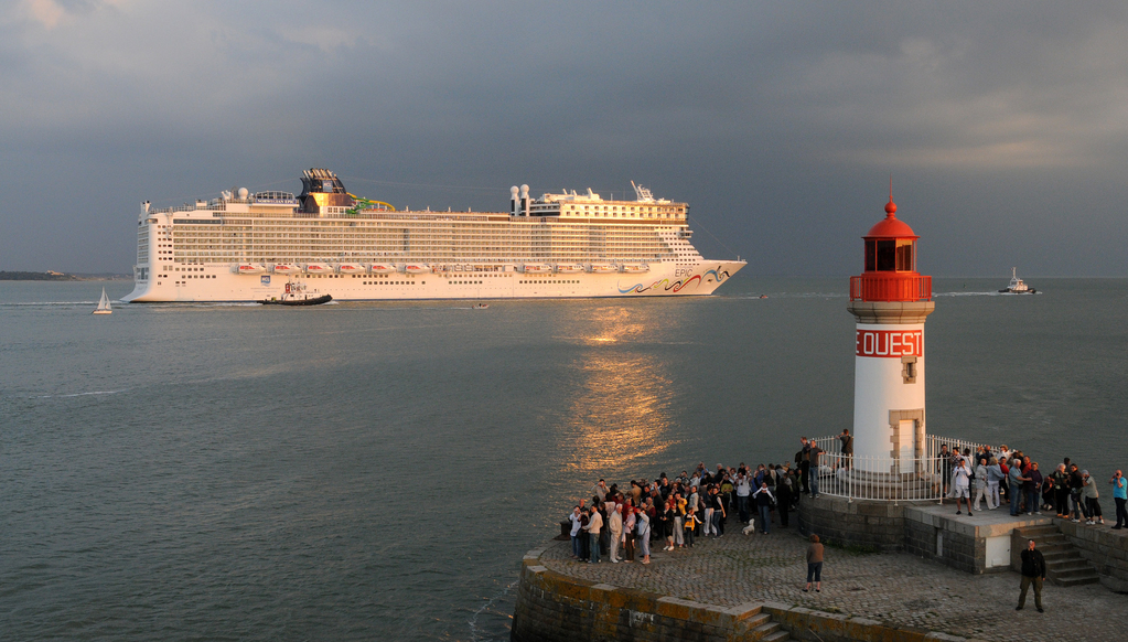 NorwegianEpic_Departure_17062010_DSC_3160