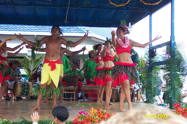 Noumea dancers2.jpg