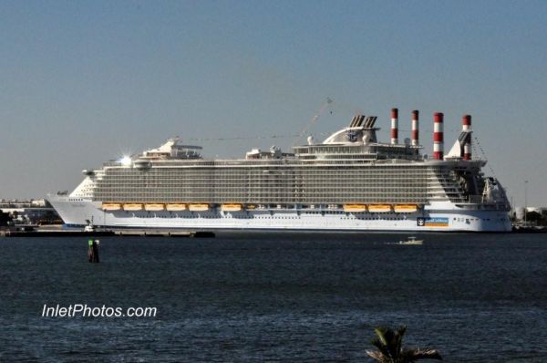 Oasis Of The Seas Arriving At Port Everglades