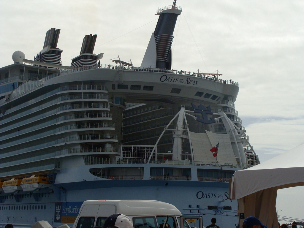 Oasis of the Seas in St. Maarten