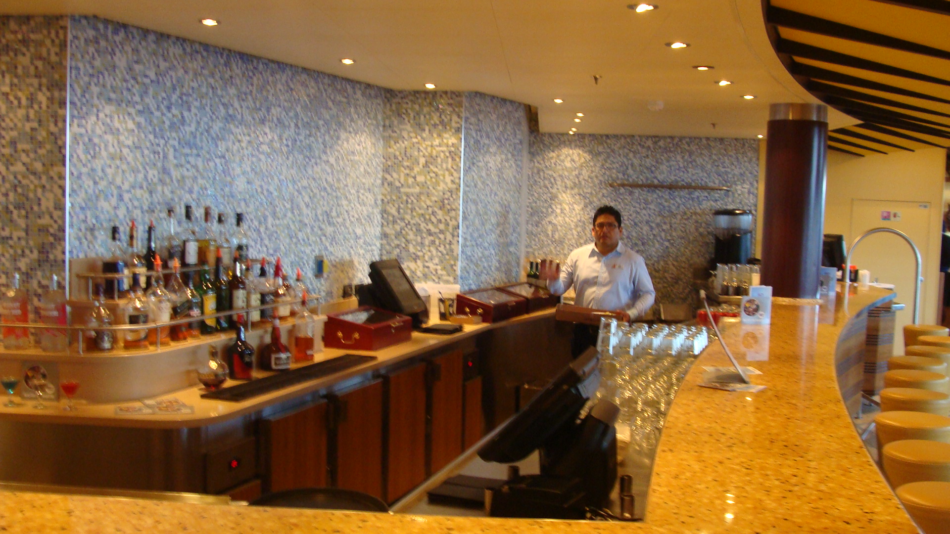 Ocean Plaza Bar