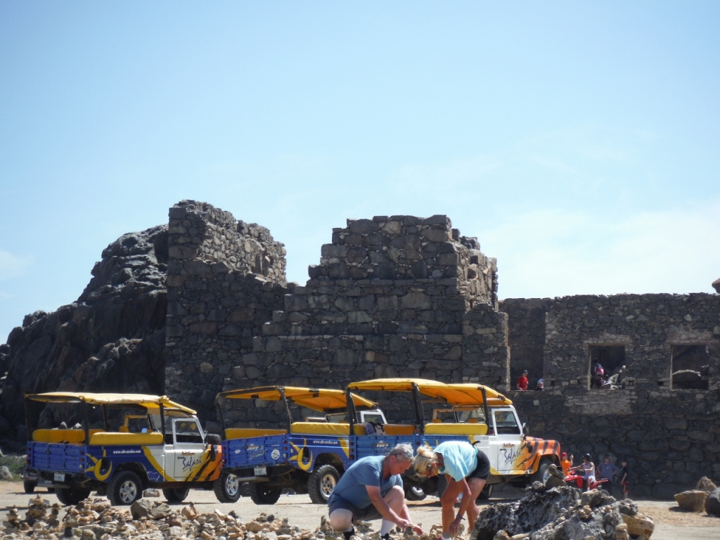 Our jeeps parked at Bushiribana