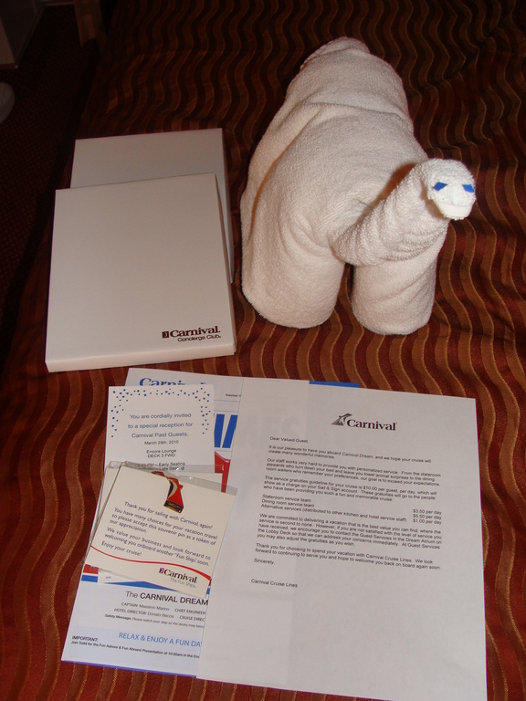 Platinum gifts & towel creature