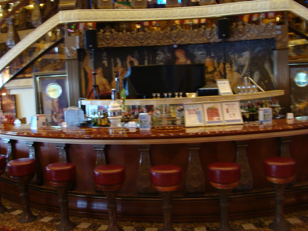 Renaissance Lobby Bar - Deck 2 Midship