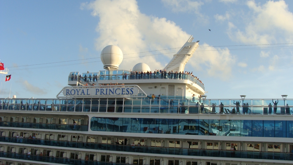 Royal Princess backs out of her berth