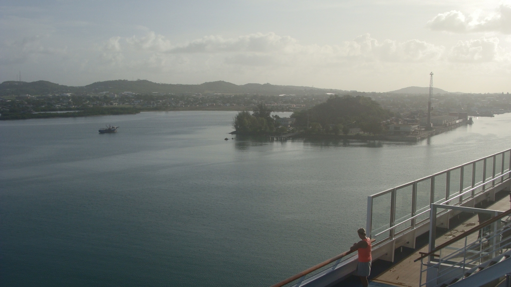 Sailing into Antigua