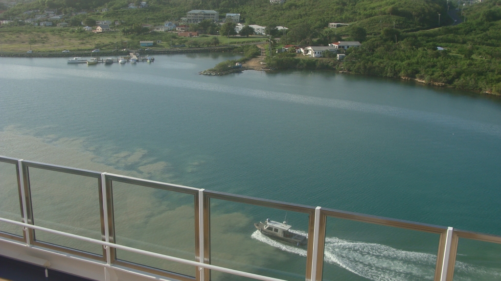 Sailing into Antigua