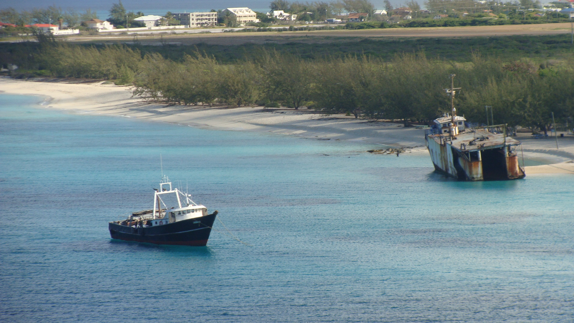 Sailing into Grand Turk