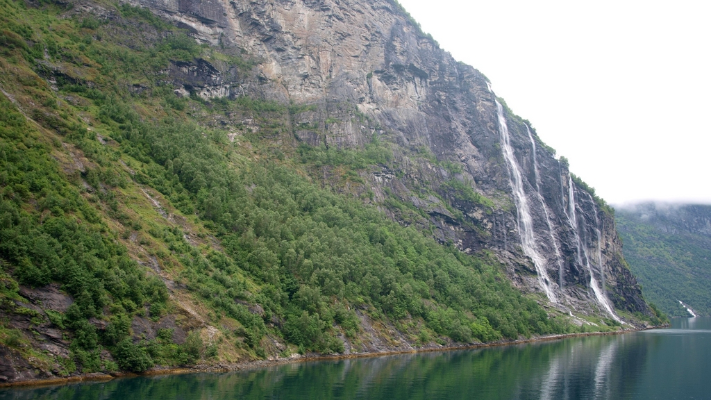 Seven Sisters Waterfall