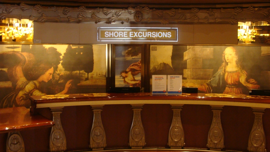 Shore Excursion Desk