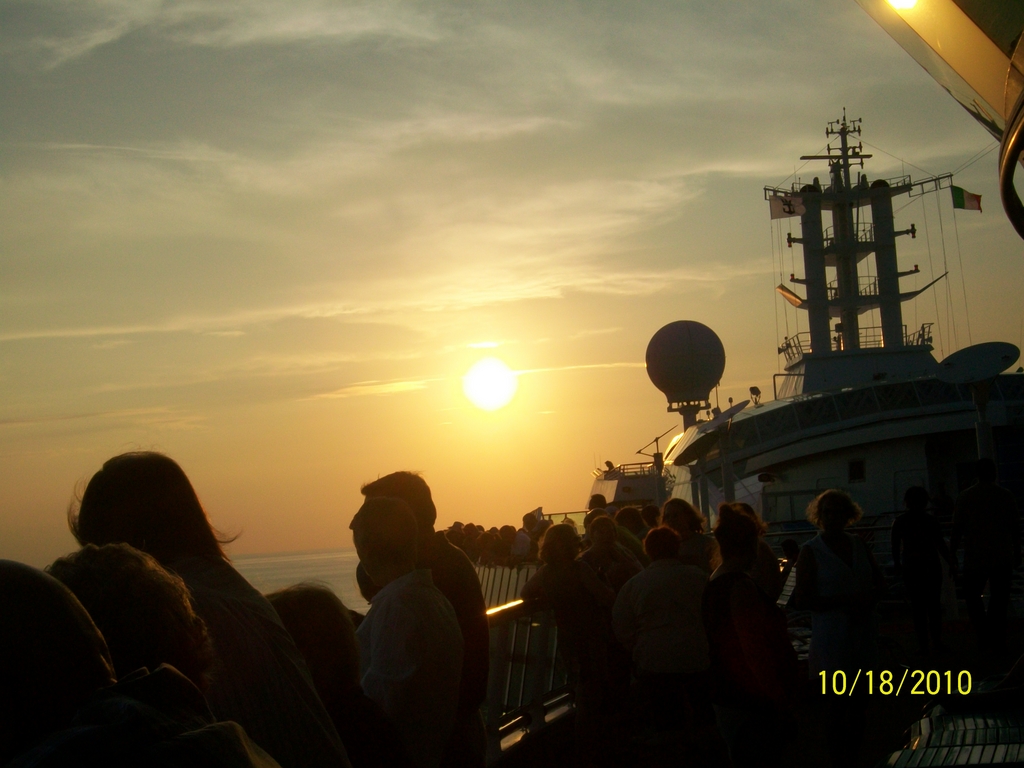 Sunset_on_Ship