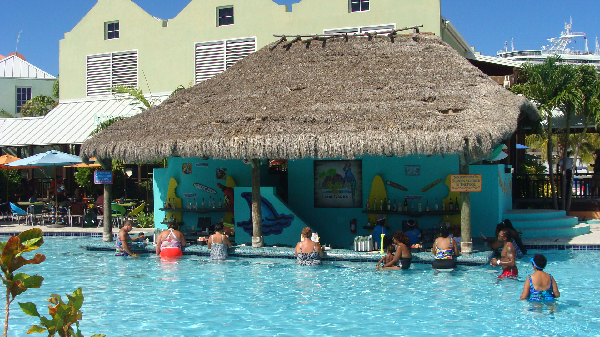 Swim up bar